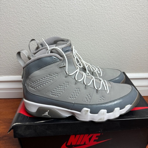 Jordan 9 Retro Cool Grey (2012) Size 10.5 - Picture 3 of 7